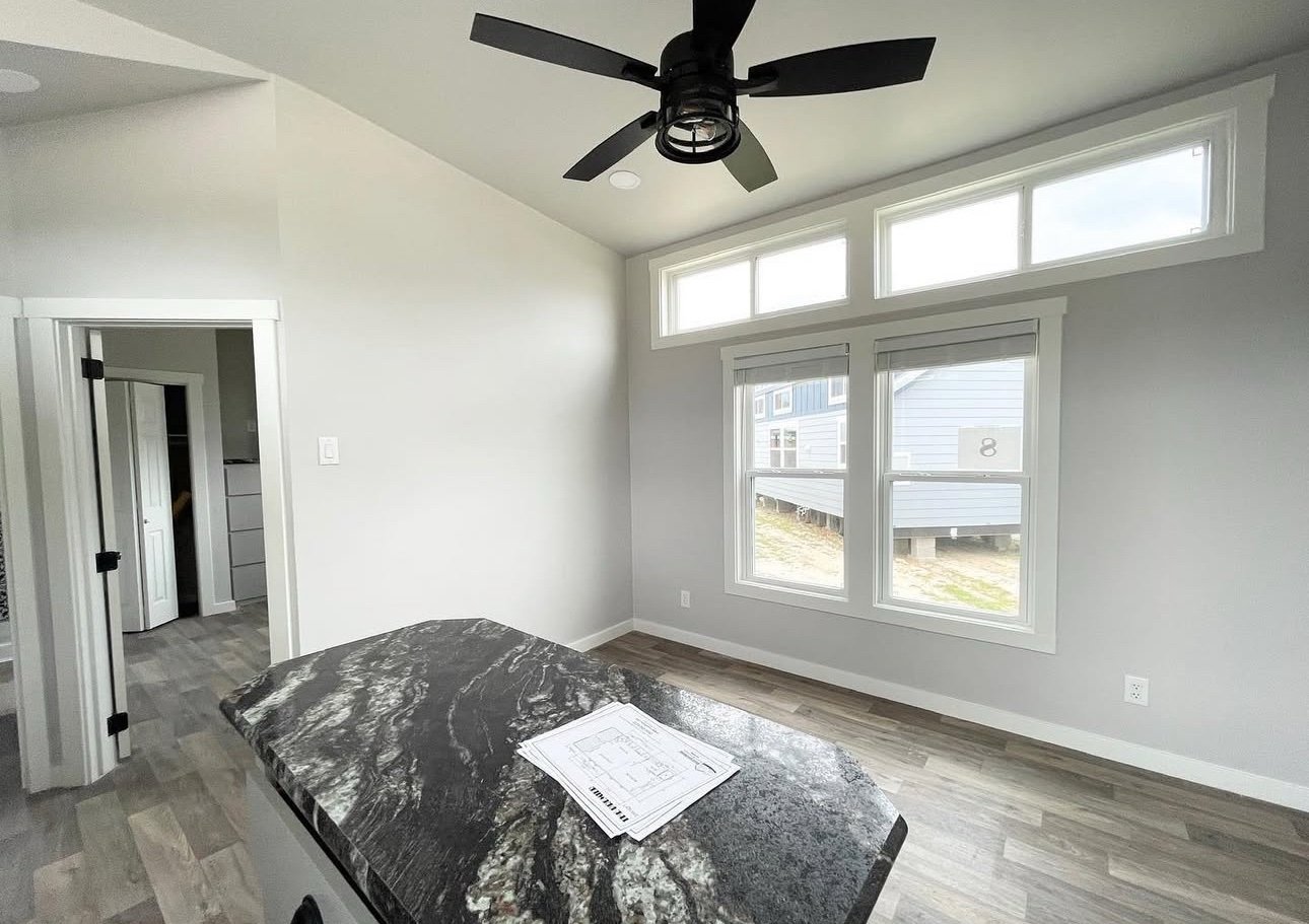 Premier 577 - Image 5