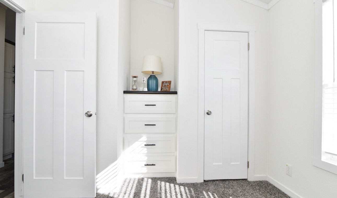 Petersburg - Image 10