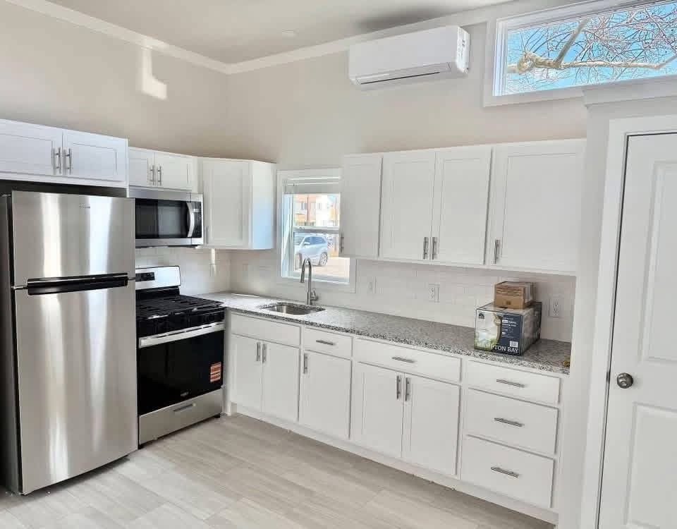 COASTAL DELUXE COTTAGE - Image 3